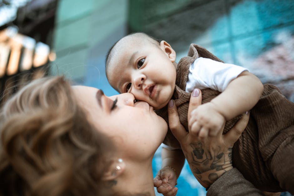baby skin contact kangaroo care, toddler exploration safe base parenting