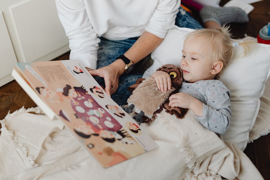 parent child reading together language development, speech therapy toddler session